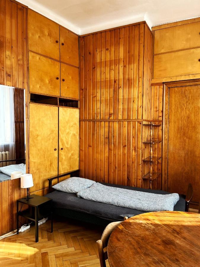 شقة Studio Retro Next To The Market Square In كراكوفيا المظهر الخارجي الصورة